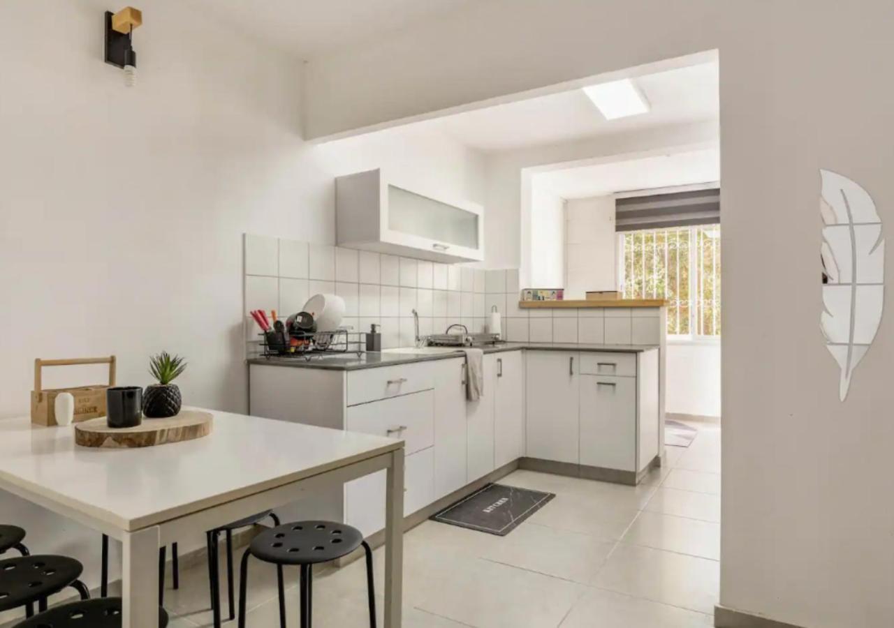 Central 1Br Oasis, Fast Fiber Wifi, Free Parking, Free Netflix With Shelter Haifa Exteriér fotografie